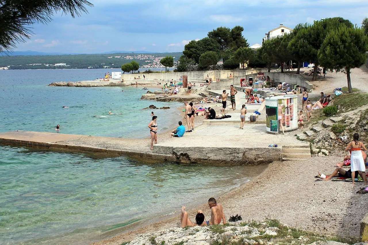 Apartments By The Sea Porat, Krk - 19272 Malinska