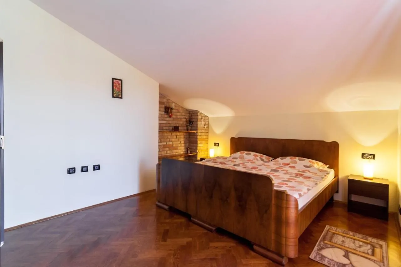 Apartments By The Sea Porat, Krk - 19272 Malinska